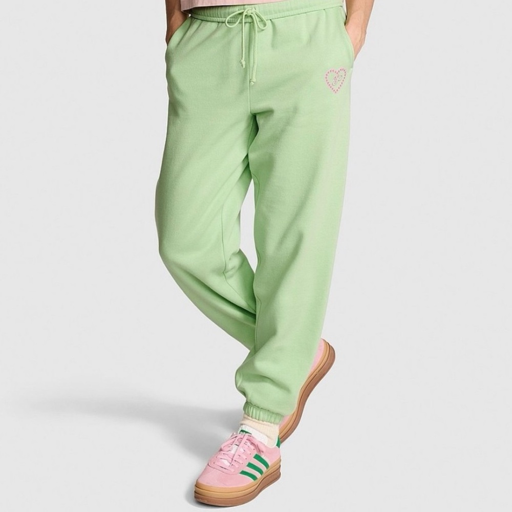VS PINK Pale Petal V-Day Ivy Fleece Campus Sweatpants